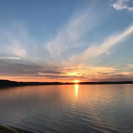 Widok Na Mazury Przy Porcie アパート
